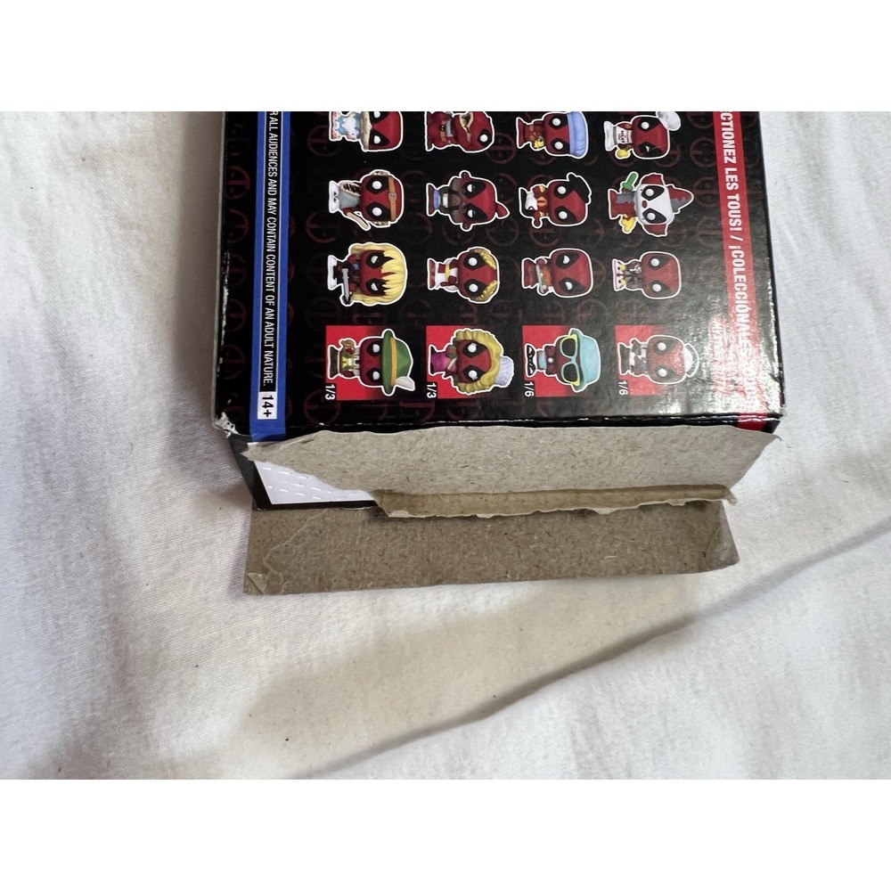 Funko Bitty Pop Deadpool 4 Pack Marvel Mini Figures Set with Display Shelf - Picture 8 of 8